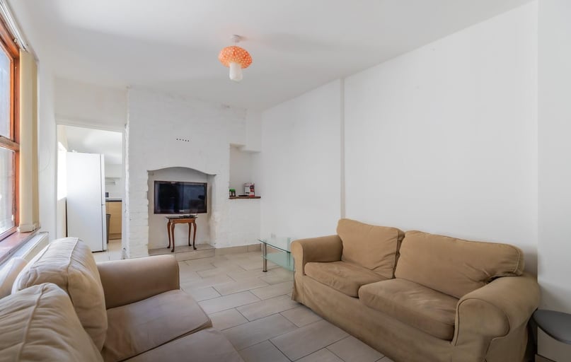 Mackintosh Place, Plasnewydd, Cardiff - Image 1